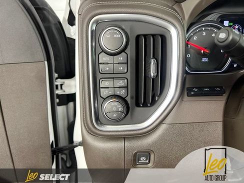 Used 2022 Chevrolet Silverado 2500 LTZ w/ LTZ Premium Package AWD/4WD image 21
