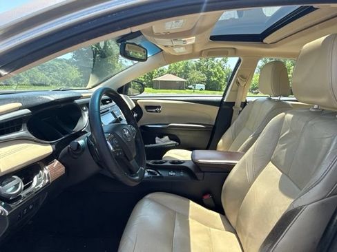 Used 2015 Toyota Avalon XLE Touring FWD image 8