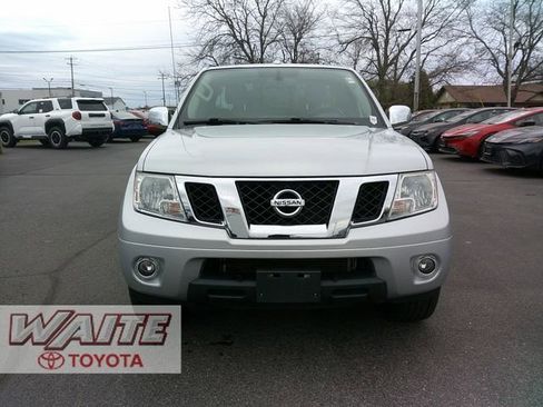 Used 2018 Nissan Frontier SV w/ Value Truck Package AWD/4WD image 6