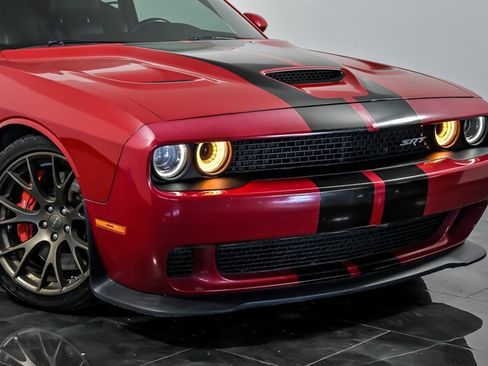 Used 2017 Dodge Challenger SRT Hellcat RWD image 2