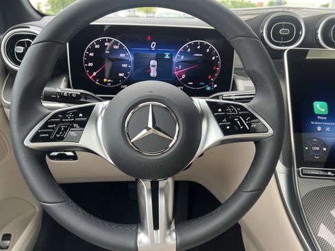 Certified 2025 Mercedes-Benz GLC 300 image 31