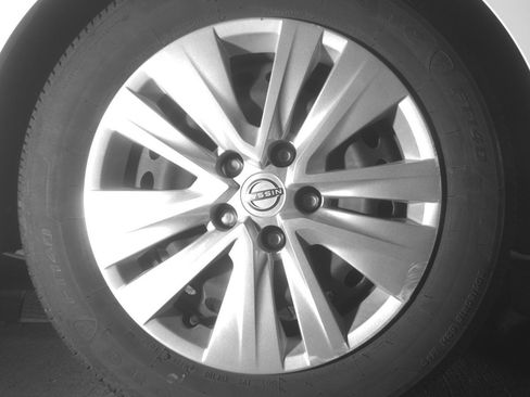 Used 2025 Nissan Sentra S FWD image 15