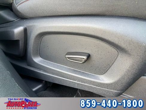 Used 2025 Ford Explorer Active AWD/4WD image 30