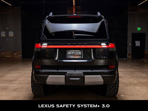 Used 2025 Lexus GX 550 image 8