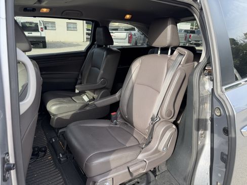 Used 2022 Honda Odyssey Touring image 10
