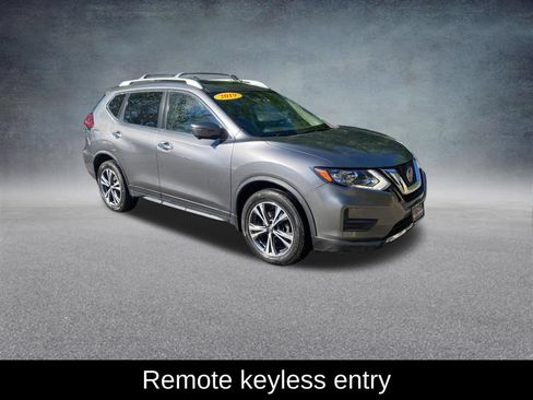 Used 2019 Nissan Rogue SV w/ Sun & Sound Touring Package AWD/4WD image 9