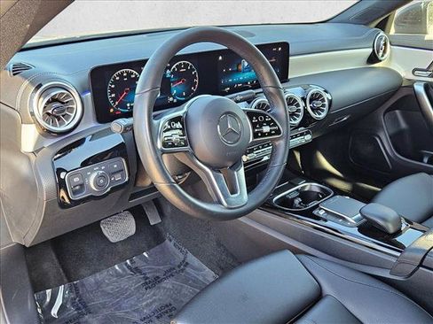 Used 2023 Mercedes-Benz CLA 250 image 10