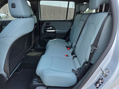 New 2026 Mercedes-Benz GLB 250 4MATIC image 12