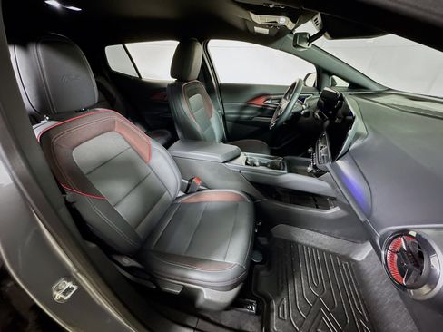 Used 2024 Chevrolet Equinox EV RS image 27