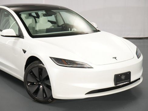 Used 2026 Tesla Model 3 RWD image 8
