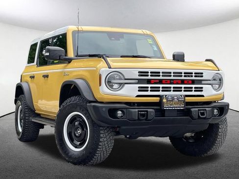 Used 2024 Ford Bronco Heritage Edition AWD/4WD image 2