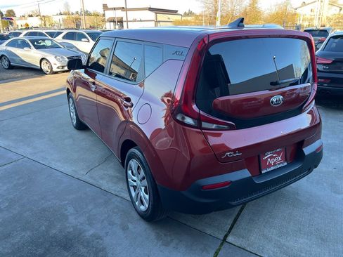 Used 2020 Kia Soul LX image 5
