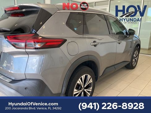 Used 2021 Nissan Rogue SV w/ Premium Package AWD/4WD image 6