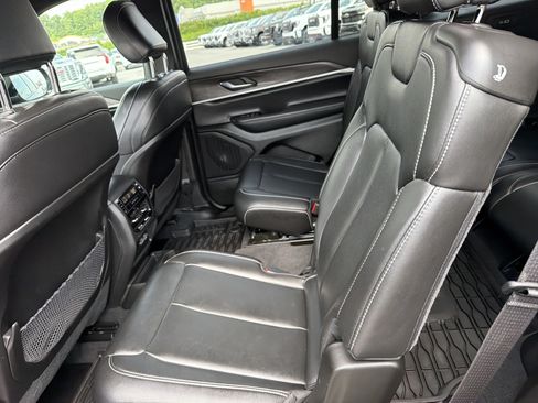 Used 2025 Jeep Grand Cherokee L Limited w/ Trailer Tow Package AWD/4WD image 13
