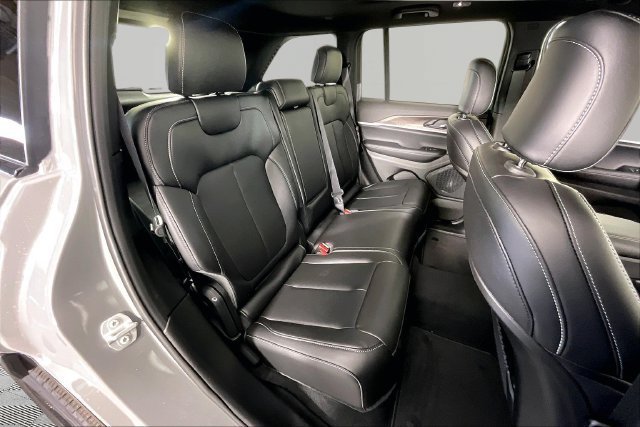 New 2027 Jeep Grand Cherokee Limited AWD/4WD image 10