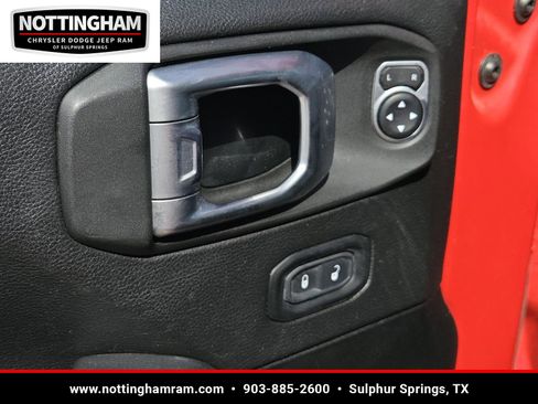 Used 2020 Jeep Wrangler Unlimited Sahara image 26