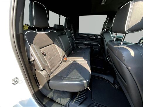 Used 2025 GMC Sierra 2500 AT4X AWD/4WD image 26