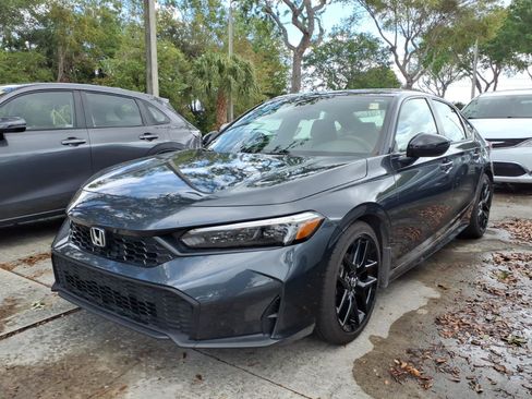 Used 2025 Honda Civic Sport image 1