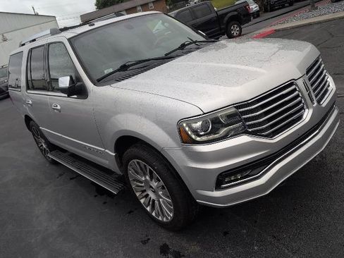 Used 2016 Lincoln Navigator Select AWD/4WD image 2