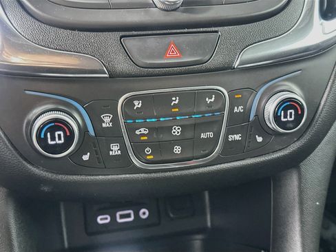 Used 2019 Chevrolet Equinox LT w/ Sun & Navigation Package FWD image 23
