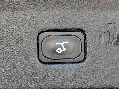 Used 2024 Ford Edge SEL w/ Convenience Package image 29