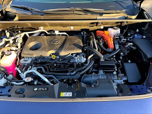 Used 2023 Toyota RAV4 SE image 30