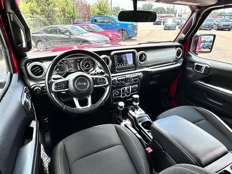 Used 2019 Jeep Wrangler Unlimited Sahara AWD/4WD image 10