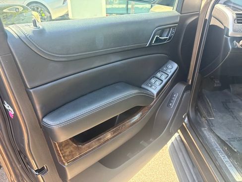 Used 2016 Chevrolet Tahoe LT RWD image 4