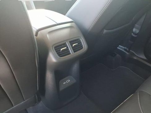 Used 2023 Buick Envision Essence image 10