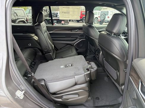New 2026 Jeep Grand Cherokee L Limited w/ Limited Altitude Package RWD image 20