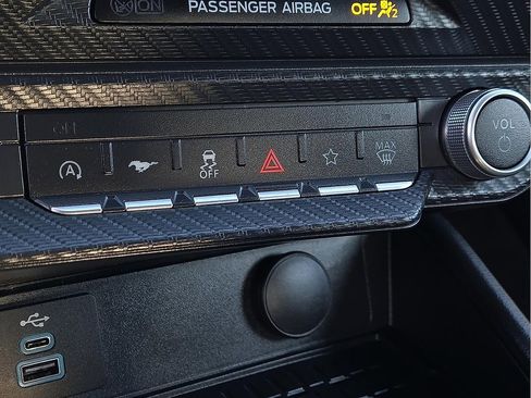 Used 2024 Ford Mustang Premium image 15