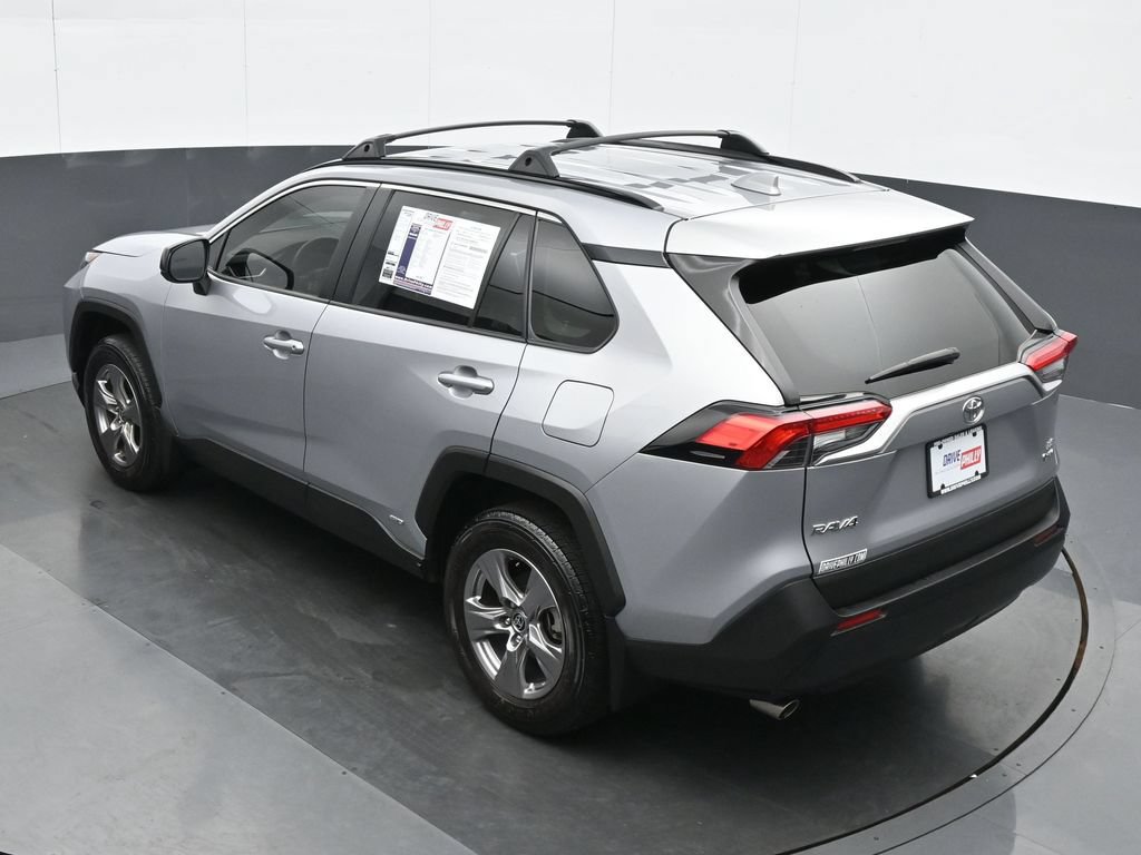 Used 2025 Toyota RAV4 LE AWD/4WD image 19