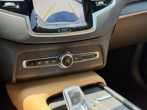 Certified 2024 Volvo XC90 T8 Ultimate w/ Protection Package Premier AWD/4WD image 18