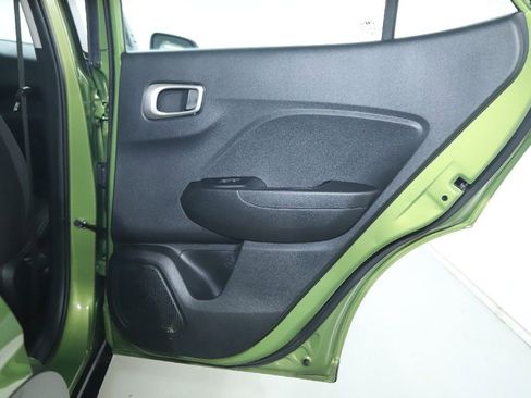 Used 2023 Hyundai Venue SEL FWD image 34