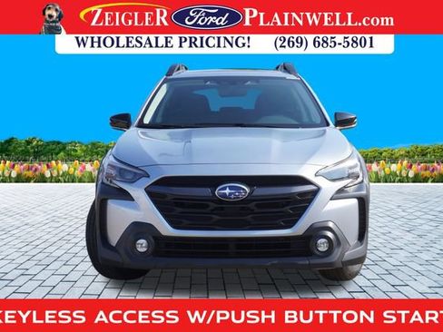 Used 2023 Subaru Outback Premium image 8