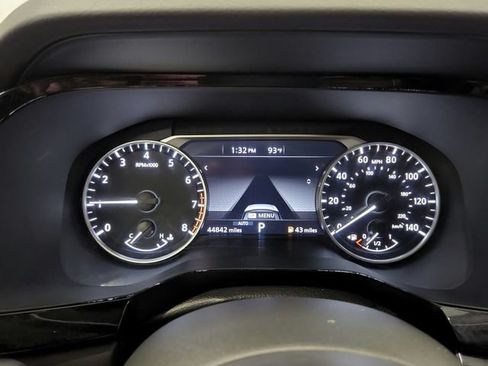 Used 2025 Nissan Pathfinder SV AWD/4WD image 21