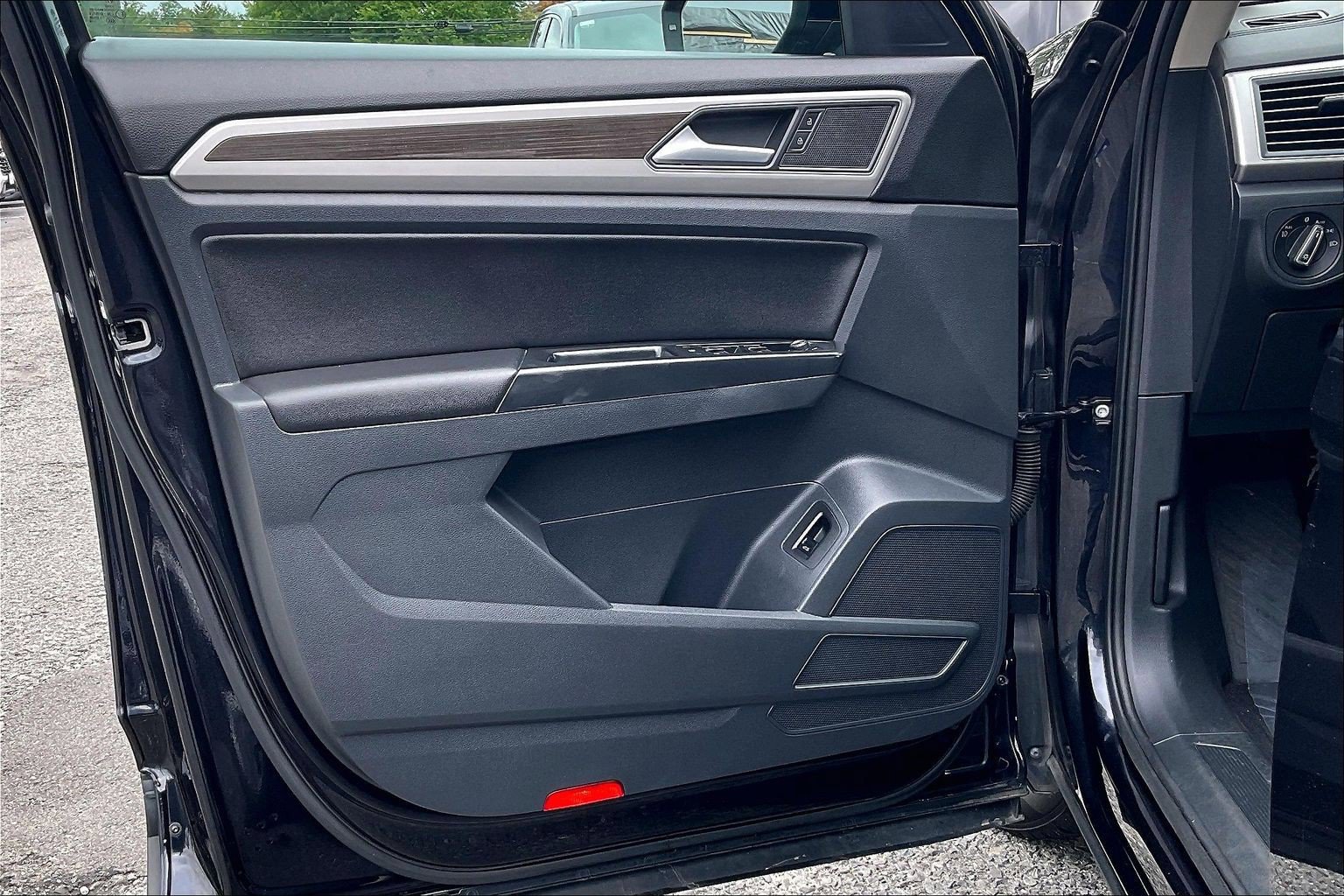 Used 2019 Volkswagen Atlas SE w/ Panoramic Sunroof Package AWD/4WD image 22