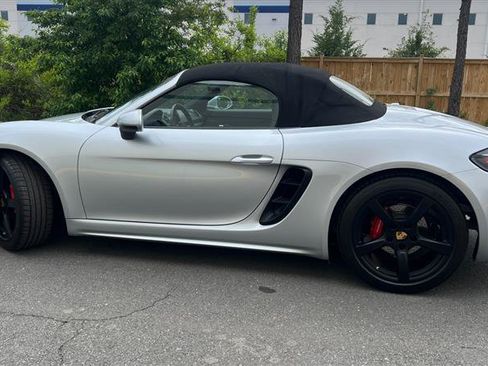 Used 2018 Porsche 718 Boxster RWD image 10