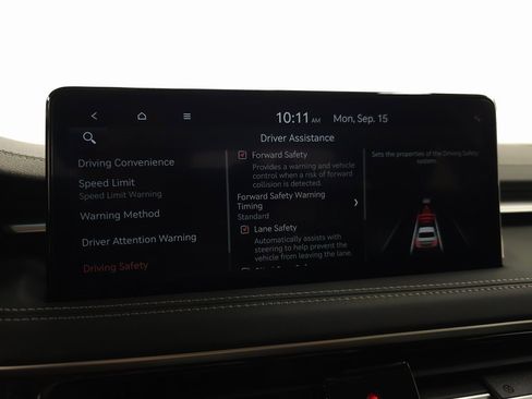 Used 2026 Genesis G70 2.5T image 18