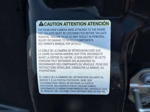 Used 2018 Toyota Tacoma SR5 AWD/4WD image 16