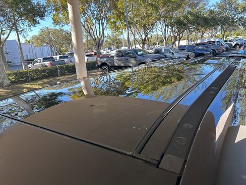 Used 2023 Land Rover Defender 110 Carpathian Edition image 19