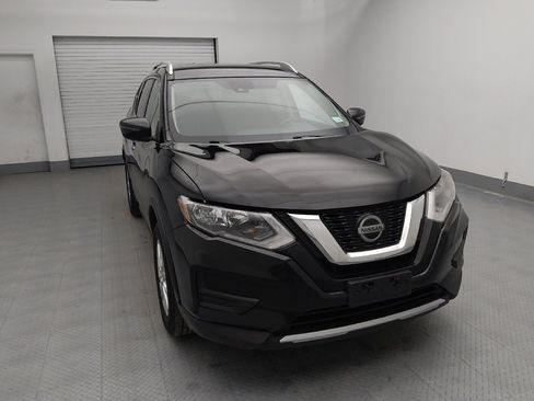Used 2020 Nissan Rogue SV image 14