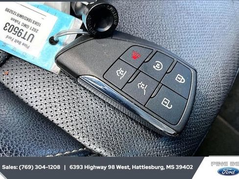 Used 2021 GMC Yukon SLT w/ SLT Luxury Plus Package image 9