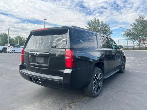 Used 2016 Chevrolet Suburban LT w/ Luxury Package AWD/4WD image 5