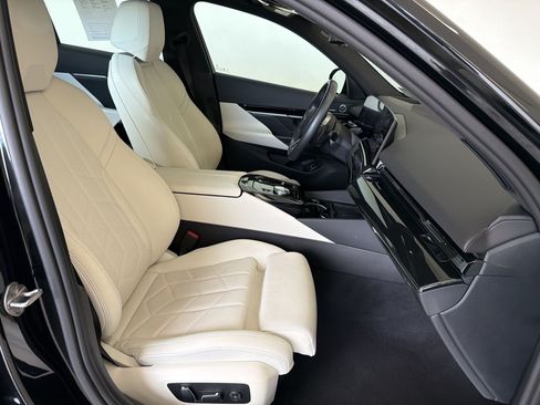 Certified 2024 BMW 530i xDrive w/ M Sport Package AWD/4WD image 23