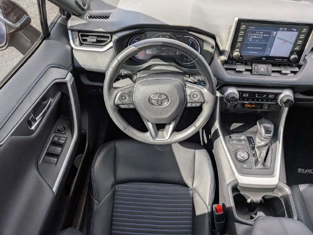 Used 2021 Toyota RAV4 XSE w/ XSE Grade Weather Package AWD/4WD image 17