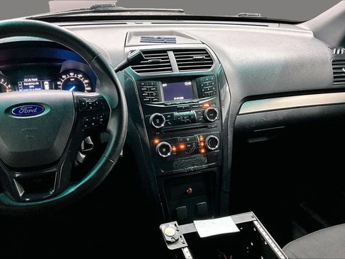 Used 2017 Ford Explorer 4WD Police Interceptor image 3