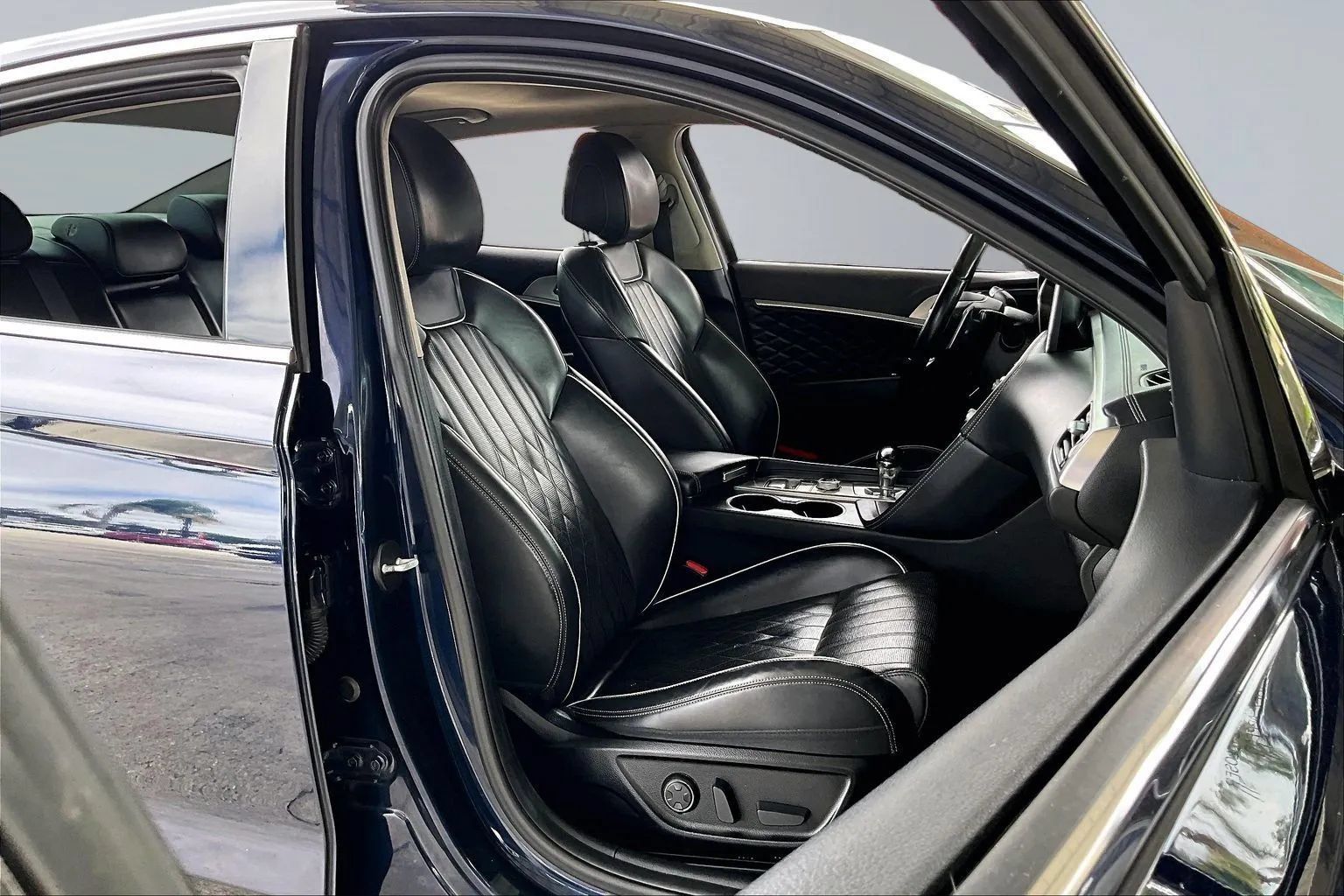 Used 2021 Genesis G70 2.0T w/ Prestige Package AWD/4WD image 26