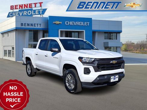 Certified 2023 Chevrolet Colorado LT w/ LT Convenience Package AWD/4WD image 1