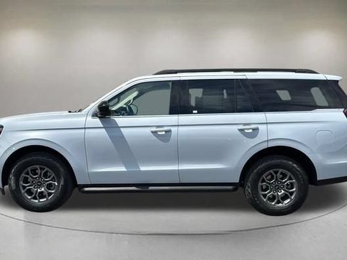 Certified 2025 Ford Expedition Active RWD image 5